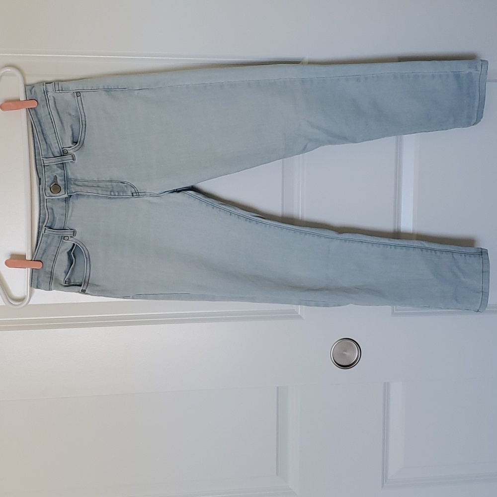 Uniqlo - Light Wash Hi-Rise Skinny Jeans - Petite - Size 27